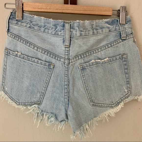 FREE PEOPLE We The Free Daisy Chain Denim Lace Shorts Distressed Boho Size 24 - Picture 12 of 14
